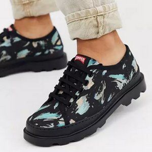 Camper - Brutus lace up flat shoes in black print